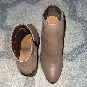 Bamboo Women’s Booties sz 8